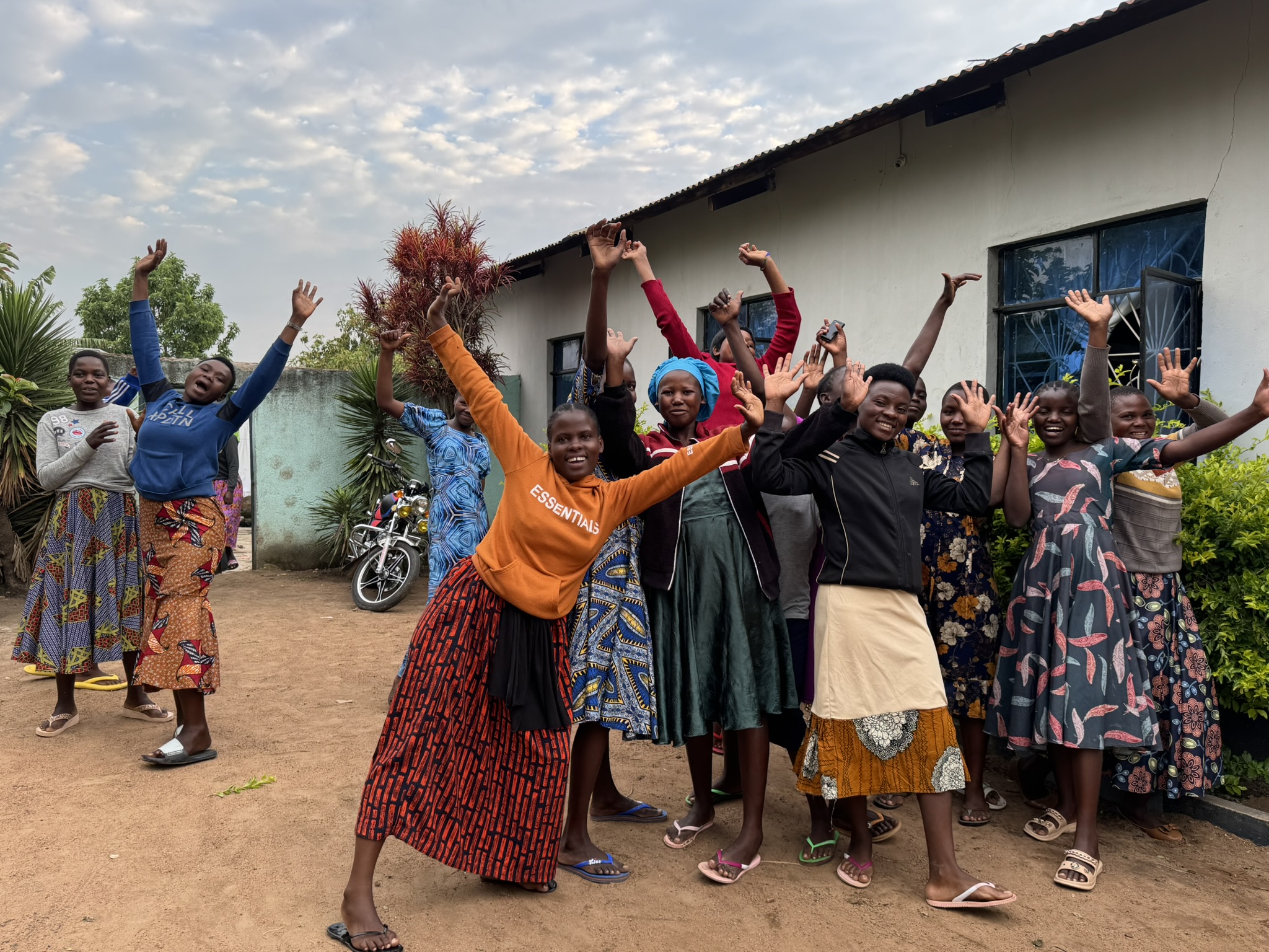 Glückliche Mädchen in Tansania